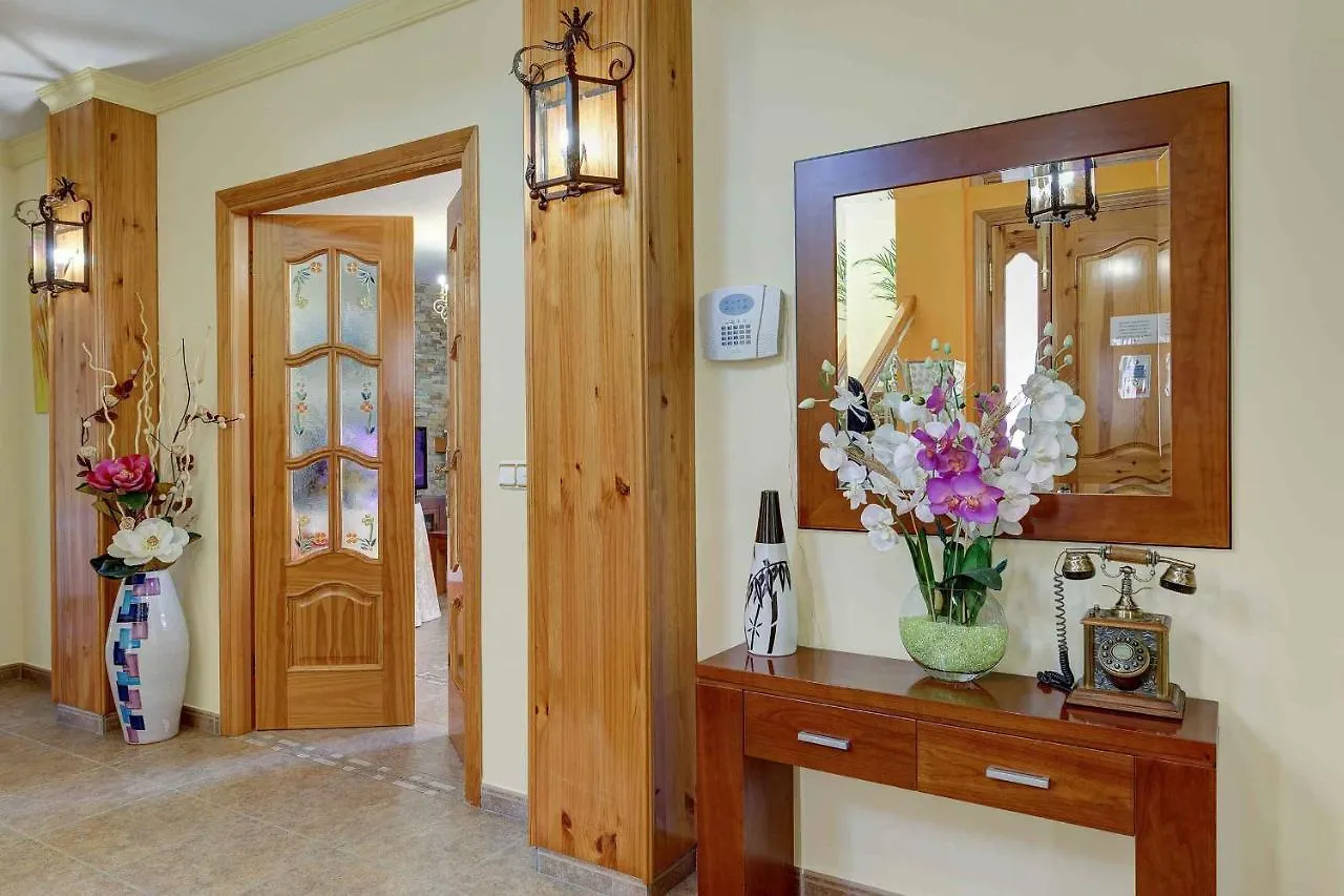 Villa Lorena نيرخا إسبانيا