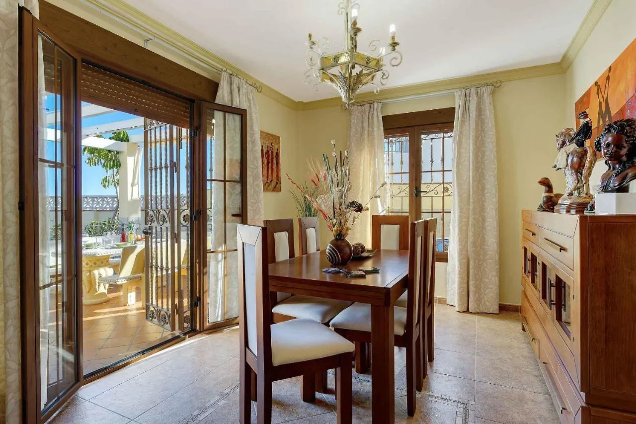 Villa Lorena نيرخا 0*,